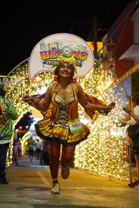 BIB: 50235
                            <button type="button" onclick="openModal(21832013)" class="btn btn-primary btn-sm float-right btn-popup" data-toggle="modal" data-target=".modal-high-quality">
                        <i class="fas fa-shopping-cart"></i> Add to Cart
                    </button>
                                            <button type="button" onclick="isThisMe(21832013, true)" class="btn btn-success btn-sm float-right btn-popup btn-isme hidden" data-toggle="tooltip" data-placement="bottom" title="นี่คือรูปของคุณใช่ไหม คลิกที่นี่เพื่อเอาเข้าอัลบั้ม">
                        <i class="fas fa-plus"></i> Add to album
                    </button>
                    <button type="button" onclick="isThisMe(21832013, false)" class="btn btn-warning btn-sm float-right btn-popup btn-isnotme hidden">
                        <i class="fas fa-ban"></i> Remove from album
                    </button>